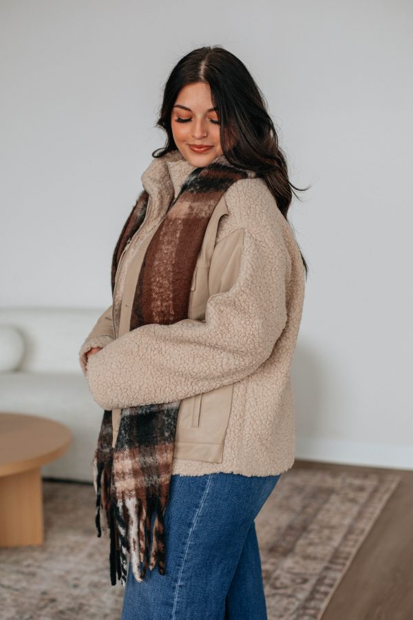 Chantria-Sherpa-Jacket-7