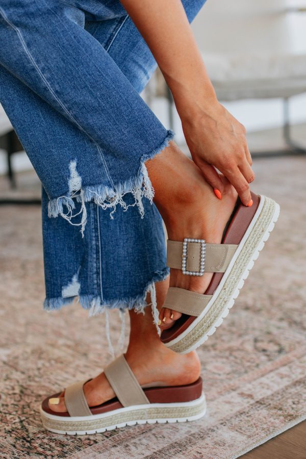 Sandals-6_679a6cc2-7182-40d6-b760-cbe8324c8d09