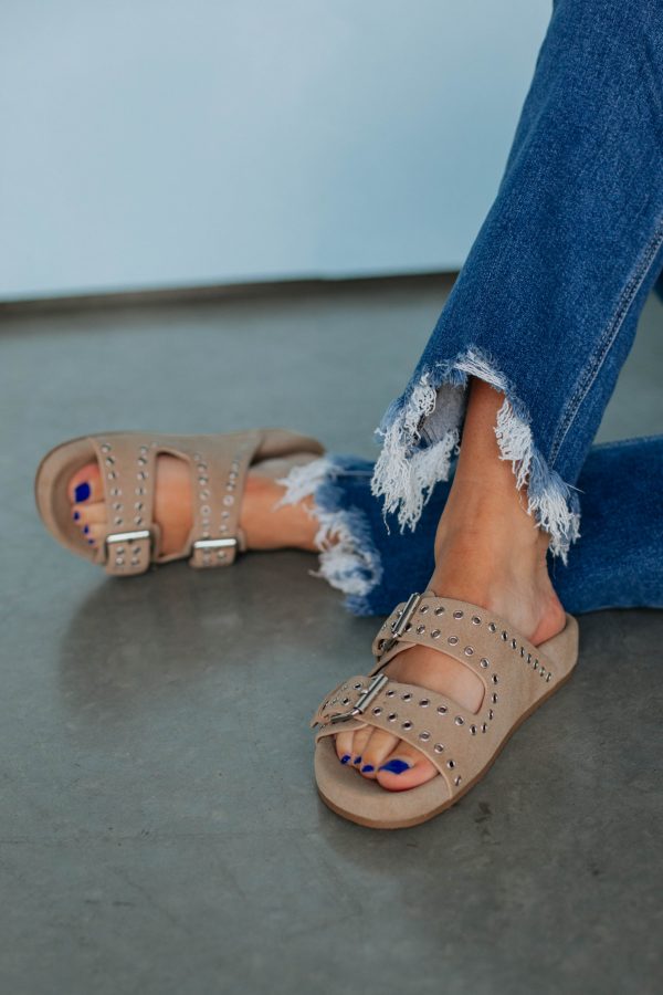 Strut-Like-You-Mean-It-Sandals-6