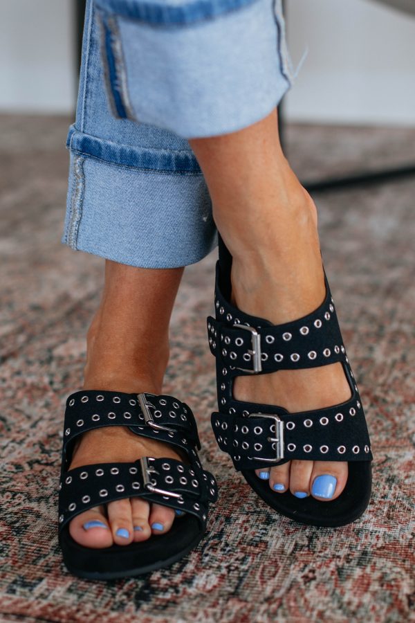 Strut-Like-You-Mean-It-Sandals-Black-5