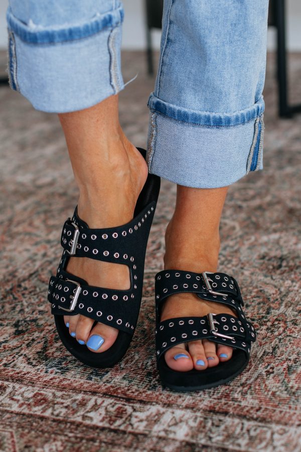 Strut-Like-You-Mean-It-Sandals-Black_e04f93cd-be47-4fcc-a493-cbde916b115e